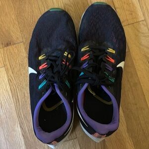 Nike zoom athletic shoes